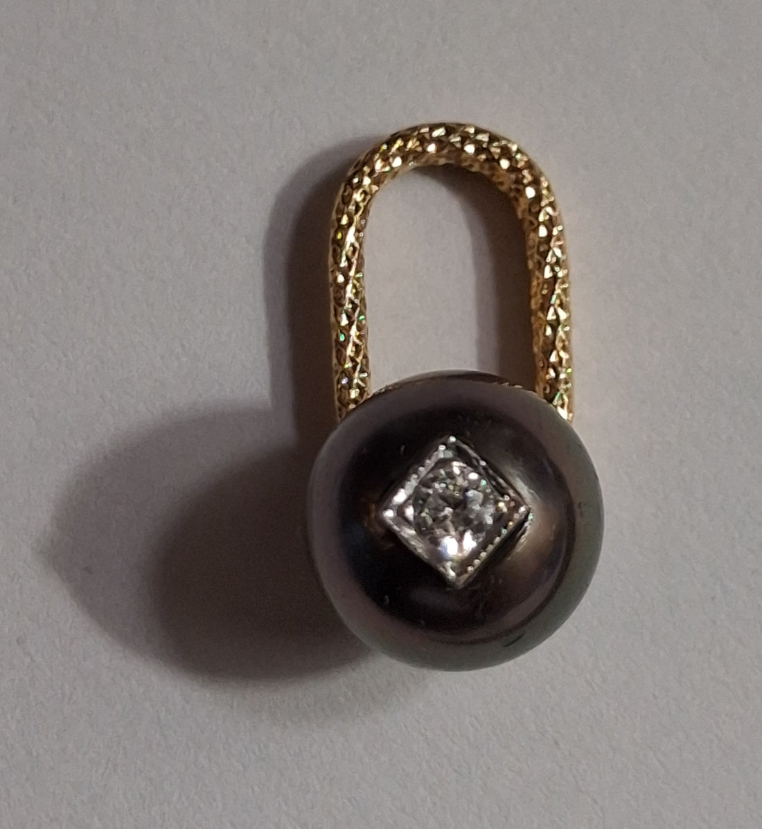 Currents Pear Diamond Gold Set